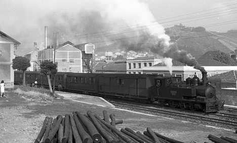 Tren de viajeros de La Robla , Foto Harald Navé