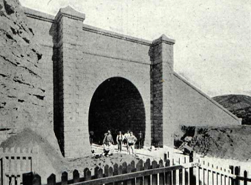 tunel-de-fayon-boca-de-salida-revista-adelante-ano-1911