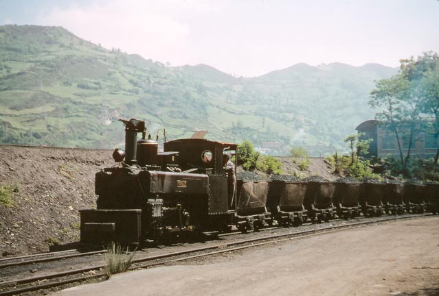 Valle de Aller -Ujo - 21 mayo 1965 , foto Les Dench