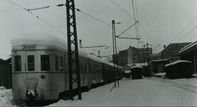 Vasco Navarro, tren Naval estacionado en Vitoria Ciudad, Archivo Fundación Sancho el Sabio Fundazioa