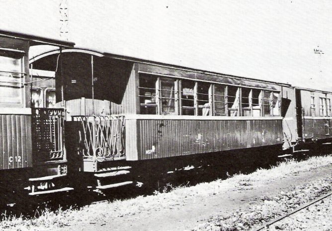 P. V - Coche del tren correo. fotografo desconocido