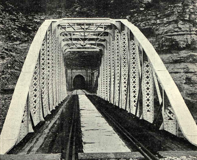 ferrocarril-de-samper-a-reus-puente-sobre-la-val-de-batea-revista-adelante-1911