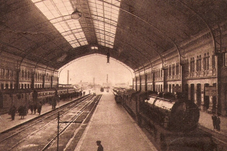 Estacion de Atocha, foto dellibro de oro de MZA, año 1936
