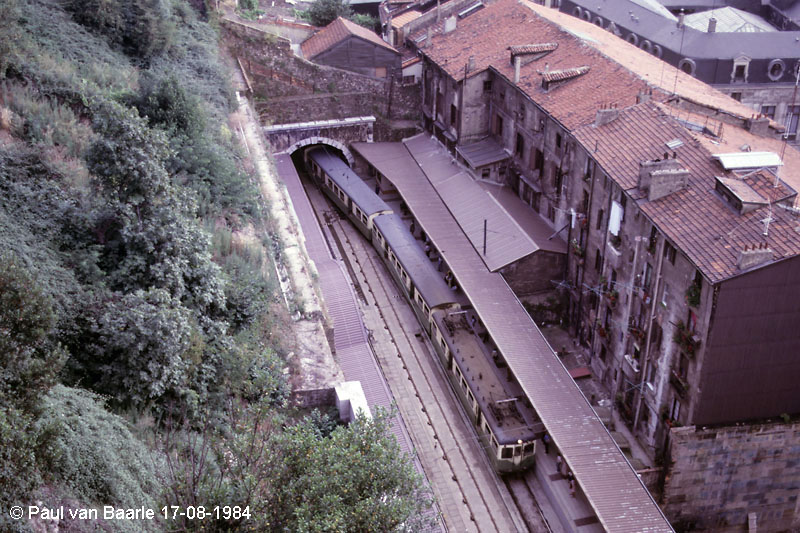 Bilbao , apeadero de San Ignacio, 