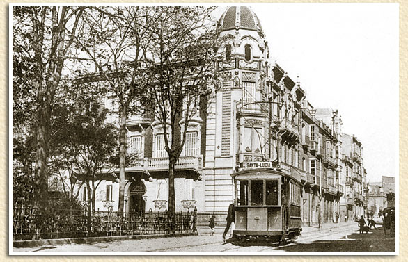 Tranvia a Santa Lucía, en la plaza de la Constitución año 1909, foto:Casaú