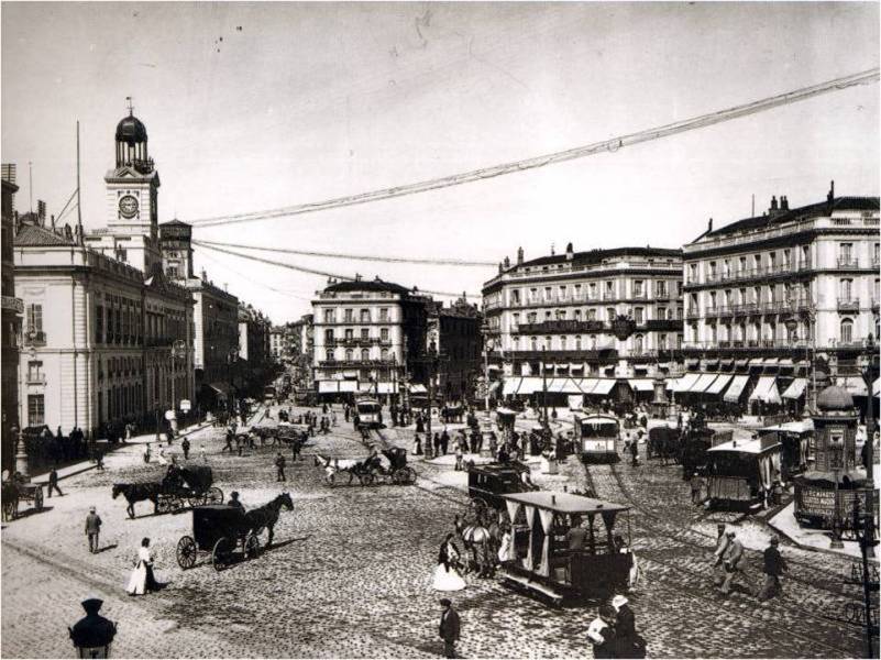 Tranvias en la Puerta del Sol