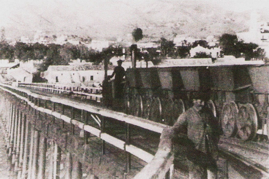 Muelle de Marbella, embarcadero de Minas del Peñoncillo