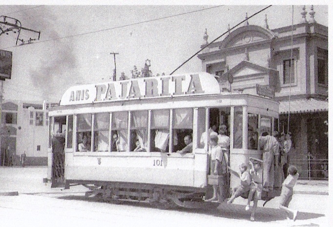 Tranvia en dirección al Puente de Triana, año 1950