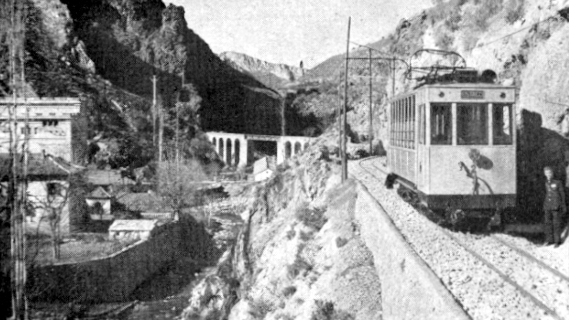 Puente y central Hidroelectrica del Genil