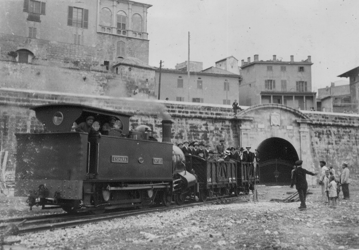 Locomotora "España" con el tren inaugural del tramo, Fondo : Carlos Olmo Ribas
