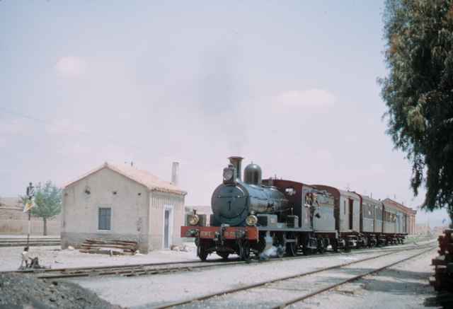 Almendricos, Salida de la estacion de un tren con la locomotora