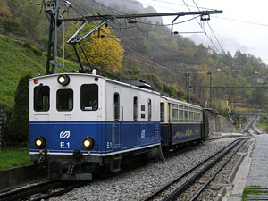 Locomotora E-1 con el coche 21 , en Queralbs, 