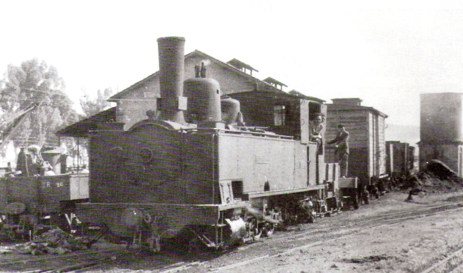 Locomotora "Pozoblanco , nº 13 en Camas, abril de 1956, foto: Trevor