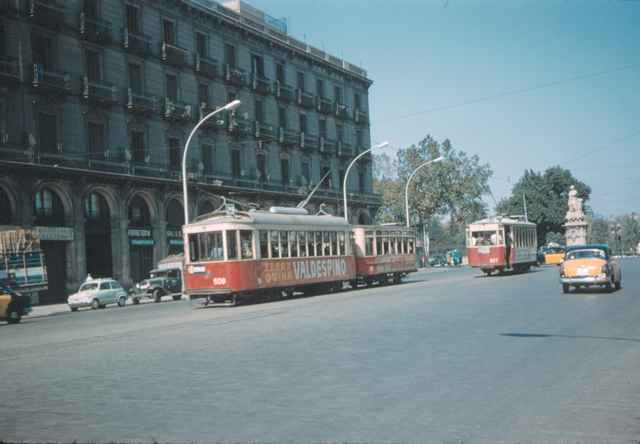 Tranvias de Barcelona , nºs 509 y 537, septiembre 1961