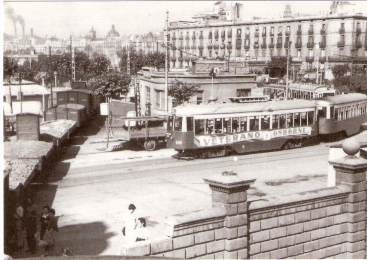 Tranvias de Barcelona, serie 900, septiembre 1961, foto Jordi Ibañez