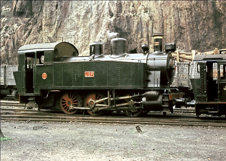 Locomotora nº 15 , maniobrando en el puerto de Gijón