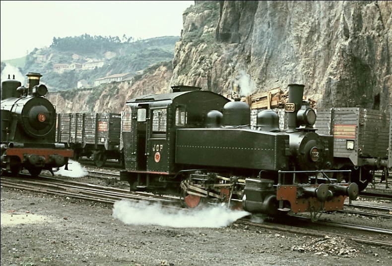 Locomotora "Vulcan" nº 39 , maniobrando en el puerto de Gijón