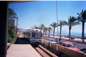 Unidad tractora en la Playa de San Juan, año 1986, foto Juan Peris Torner