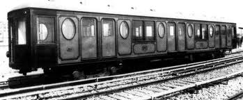 Coche intermedio del Metropolitano de Barcelona