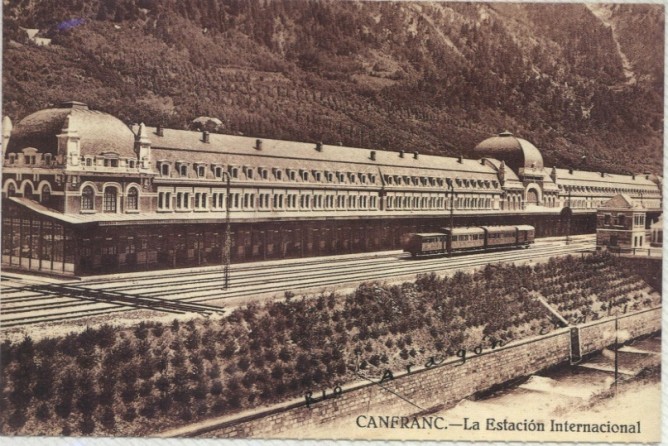 Canfranc, estacion internacional, postal comercial, fodo: Juan Manero