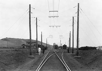 Electrificacion del tramo Gergal-Santa Fe, fondo: Familia Paniagua