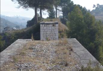 Estribos del puente levantado sobre el Agrés, 