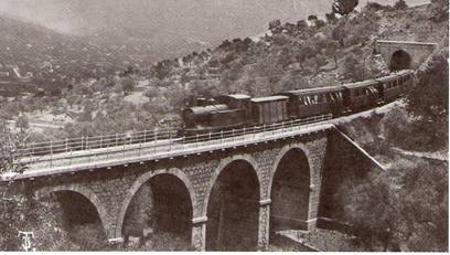 Viaducto de Montrals, Foto fondo : Jordi Marqués