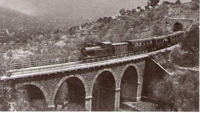 Viaducto de Montrals, Foto fondo : Jordi Marqués