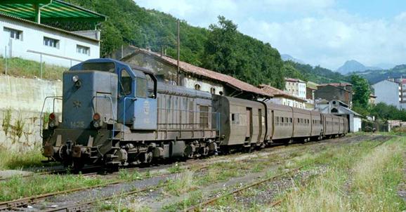 Unidad de tren Talgo en Pola de Laviana