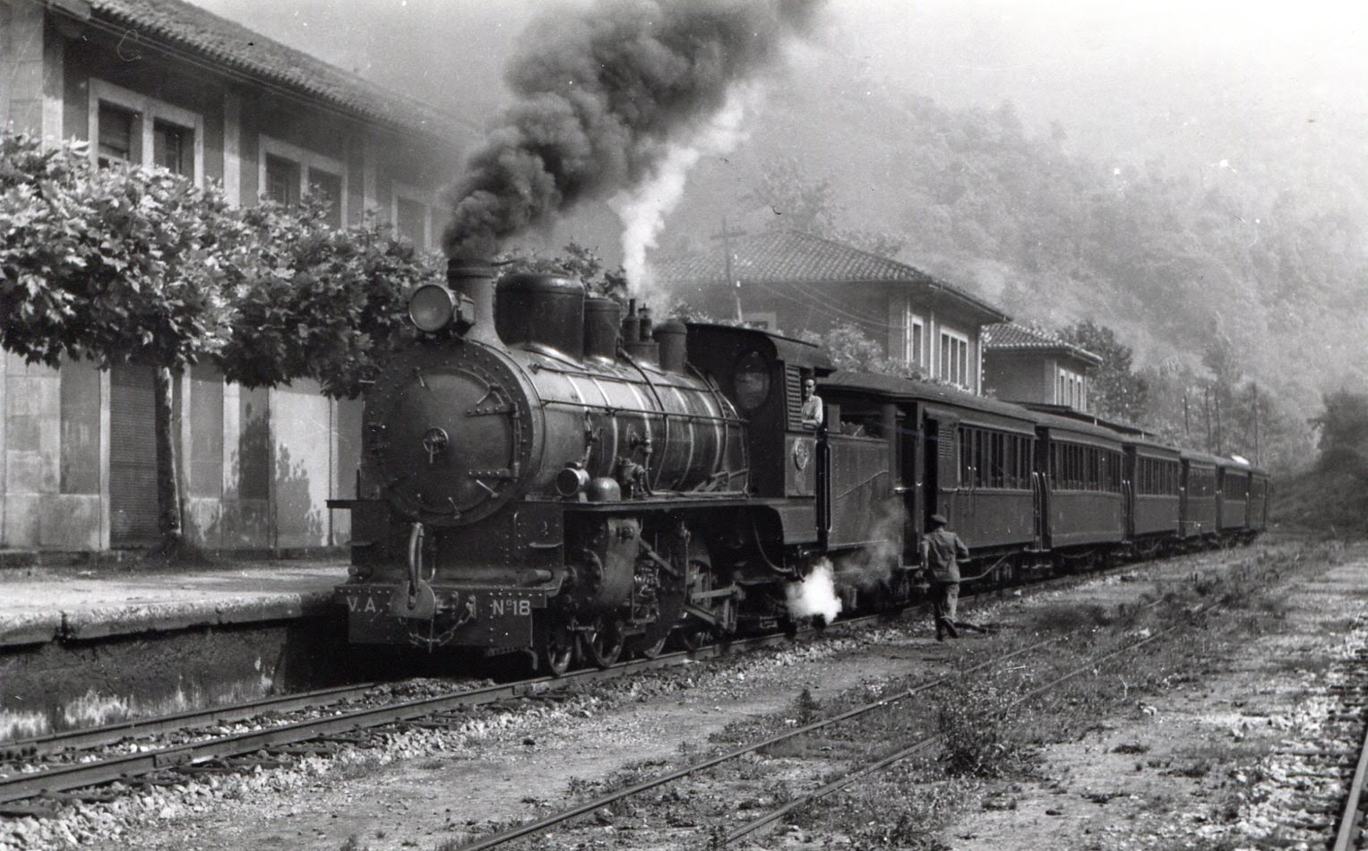 Ferrocarril Vasco-Asturiano , fecha 20-6-61, fondo MVF Euskotren