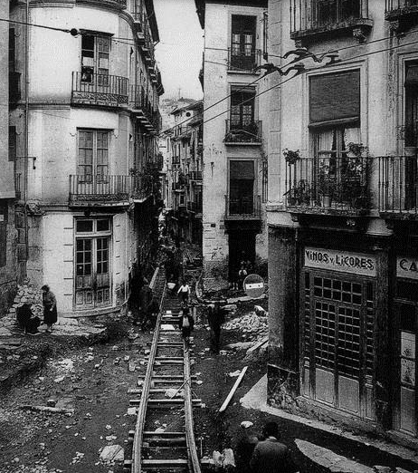 obras del tranvia enlas calles Colcha y Pavaneras, foto, Ideal